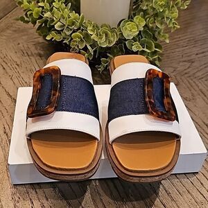 Adrienne Vitadini size 7 slide sandals